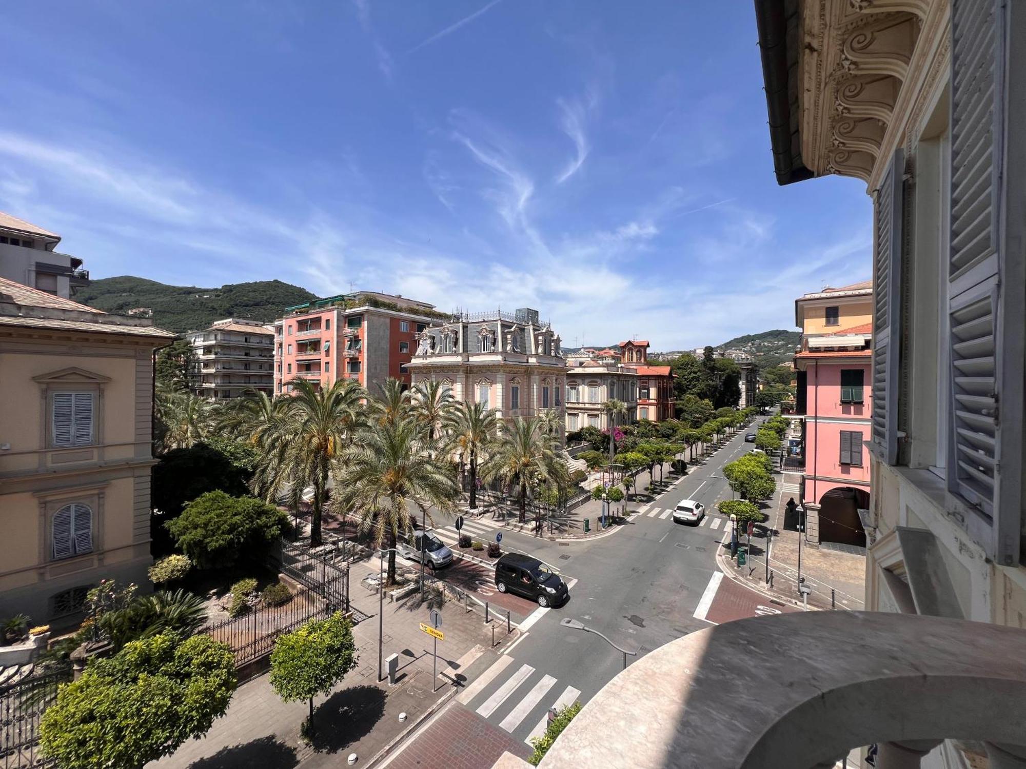 Welcome Riviera - Berto's Luxury 3 Bedrooms 2 Bathrooms In Centre Apartment